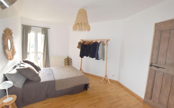 Maison à vendre    6 pièces •  Mudaison