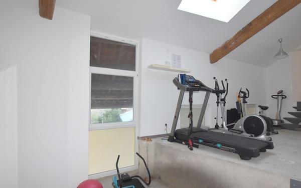 Maison à vendre    6 pièces •  Mudaison