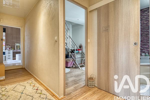 Maison à vendre 7 pièces 172,5 m² Jouy-le-Moutier