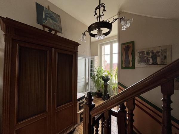 Maison à vendre |  Saint-Amand-Montrond |  11 pièces | 222 m²