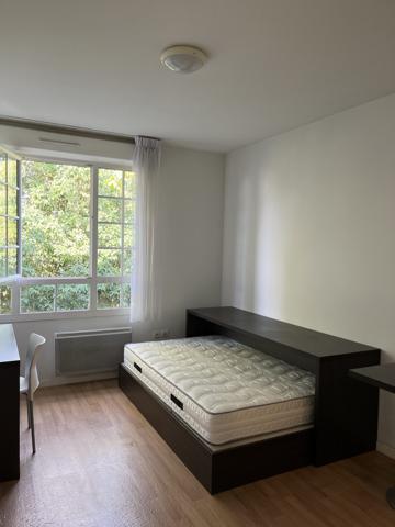 T1 MEUBLE - 547.36 € CC / MOIS - PESSAC CANDAU