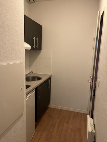 T1 MEUBLE - 547.36 € CC / MOIS - PESSAC CANDAU