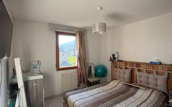 Appartement à louer    3 pièces • 79 m2 Crozet