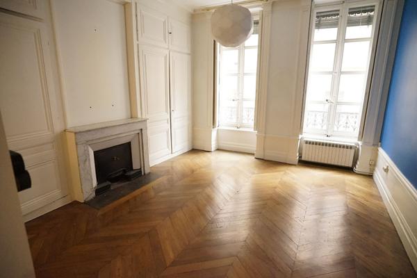 LYON 5 T3 81m²