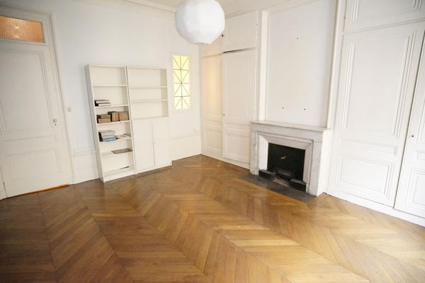 LYON 5 T3 81m²