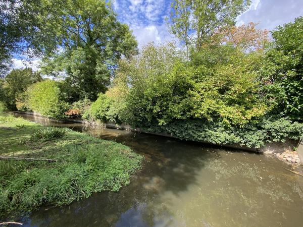 Verneuil /Avre Ancien moulin du XIX siècle réhabilité sur 2 hectares.