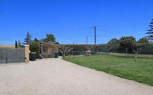 Terrain à vendre    Roquemaure