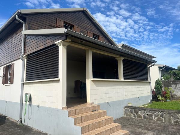 Maison familiale 132 m² – Quartier Français Sainte-Suzanne – 3 chambres – Aucun travaux