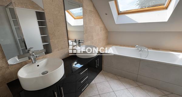 Location Maison 5 pièces 130.58 m² - Champagnier 38800