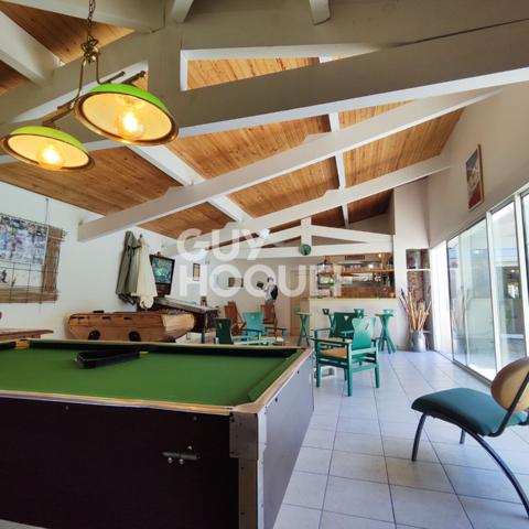 Villa d'architecte de 280m², 5 chambres et piscine