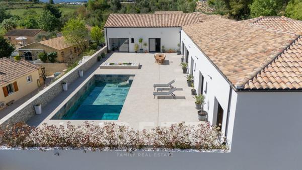 Villa contemporaine proche de Béziers