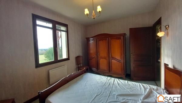 Parcelle 1ha18 maison semi-enterrée 90m2 , dépendances agricoles