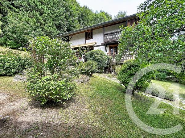 Maison à vendre  9 pièces - 168,70 m 2   ST GERVAIS LES BAINS  - 74