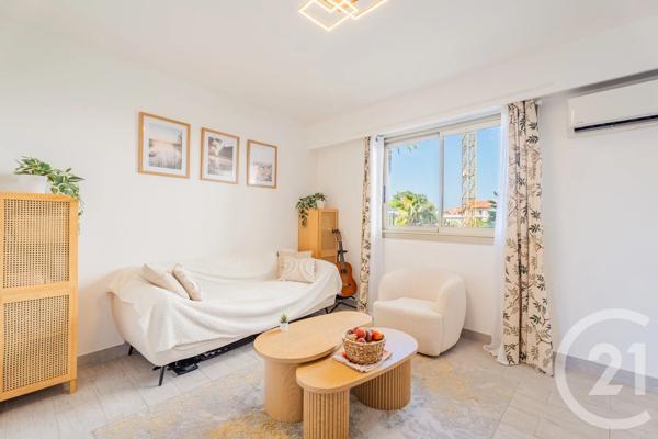Appartement F2 à vendre  2 pièces - 35,11 m 2   BEAULIEU SUR MER  - 06