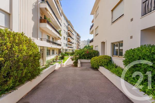 Appartement F2 à vendre  2 pièces - 35,11 m 2   BEAULIEU SUR MER  - 06