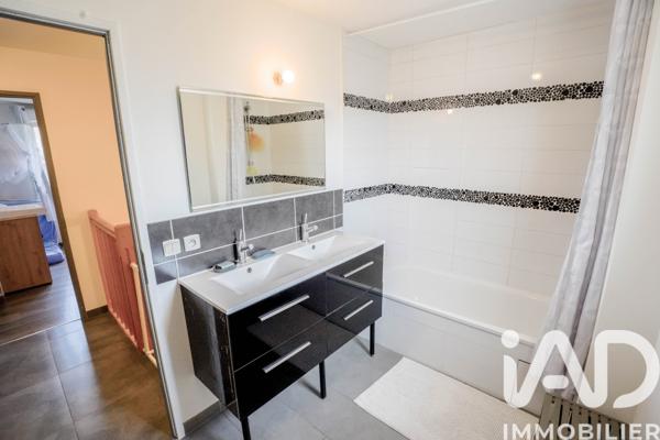 Maison à vendre 4 pièces 108 m² Ambérieu-en-Bugey