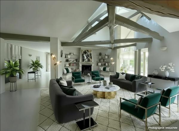 Belle propriété contemporaine avec piscine et tennis