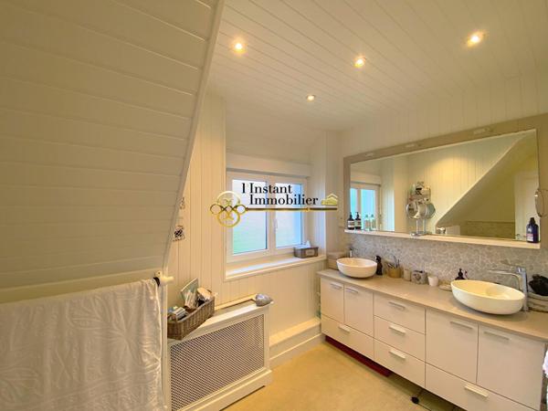 Maison Landivisiau 7 pièce(s) 161.52 m2