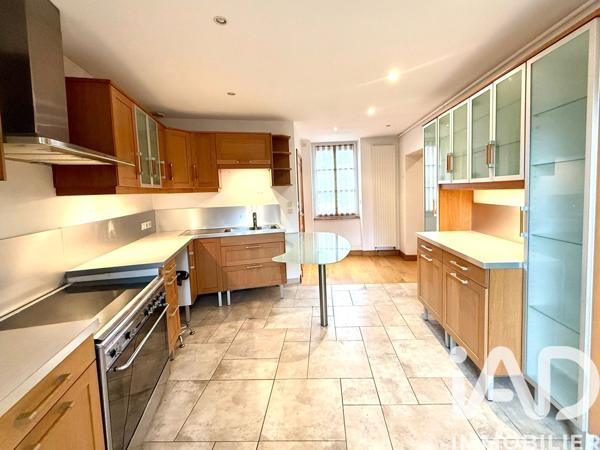 Maison à vendre 9 pièces 266 m² Bourg-en-Bresse