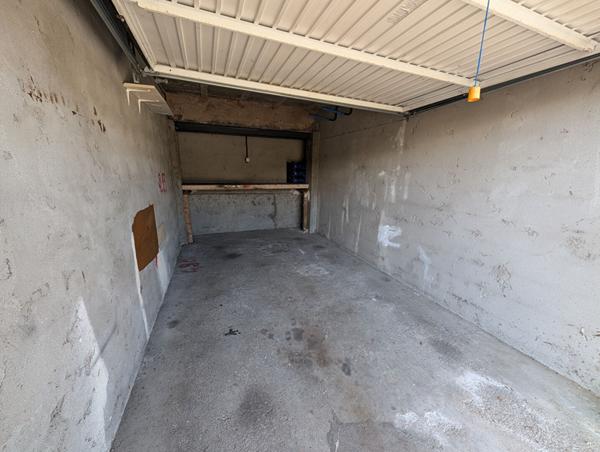 À VENDRE EN EXCLUSIVITÉ DRAGUIGNAN GARAGE 12.50 m²
