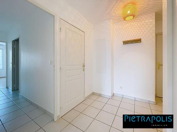 EXCLUSIVITE - dans résidence de 2006– Superbe T4 de 86,20 m² avec terrasse 10 m2, cave et garage – Le Vallon, Sainte-Foy-lès-Lyon