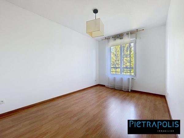 EXCLUSIVITE - dans résidence de 2006– Superbe T4 de 86,20 m² avec terrasse 10 m2, cave et garage – Le Vallon, Sainte-Foy-lès-Lyon