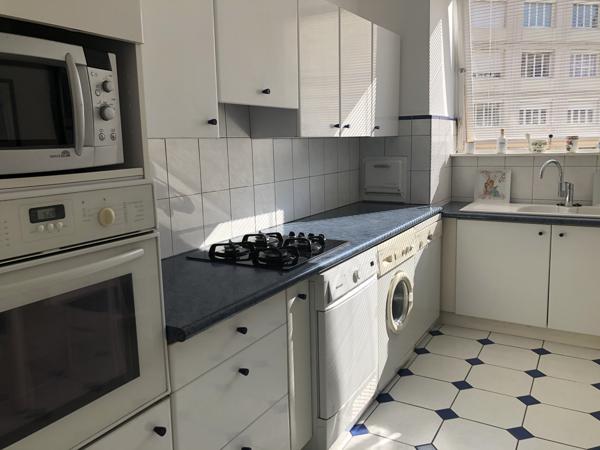 Lyon (69006) BD DES BELGES APPARTEMENT STANDING 94 m² AVEC PARKING PRIVE, CAVE ET GRENIER