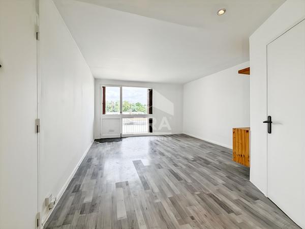 Appartement Saint Fargeau Ponthierry 3 pièce(s) 64.2 m2 cave et Box