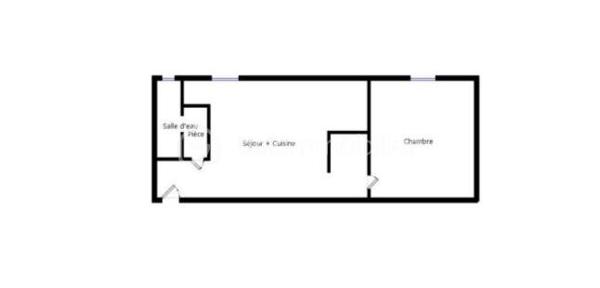 À seulement quelques pas des Thermes de Barbotan-les-Thermes, venez découvrir cet agréable appartement d’environ 24 m², rénové il y a environ 5 ans.
Situé au 1er étage d’une résidence calme et bien entretenue, sans voisin au-dessus, ce studio offre un cadre idéal pour profiter de Barbotan tout au long de l’année.
💰 Un investissement locatif intéressant : grâce à sa proximité immédiate avec la station thermale, l’appartement peut être loué environ 550 à 590 € pour une cure de trois semaines, selon la période.
⭐ Les + du bien :
* Appartement vendu meublé
* Environ 24 m²
* Rénové il y a environ 5 ans
* Menuiserie en double vitrage et PVC
* Place de parking incluse
* Wi-Fi disponible dans la résidence
* Accès direct au parc de Barbotan et à ses célèbres fleurs de lotus 🌸
* Travaux récents réalisés dans la copropriété : toiture, zinguerie et peinture des parties communes
* Aucune procédure en cours
Que vous soyez à la recherche d’un investissement locatif, d’un pied-à-terre dans le Gers ou d’un premier achat, ce bien mérite votre attention.
📍 Barbotan-les-Thermes – à proximité immédiate des Thermes
📞 Renseignements et visites : 07 84 42 09 05 Leidy MARTINEZ ORTIZ
N’hésitez pas à me contacter pour obtenir davantage d’informations ou convenir d’une visite.