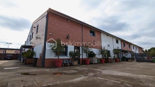 Local d'activité de 1 900 m²