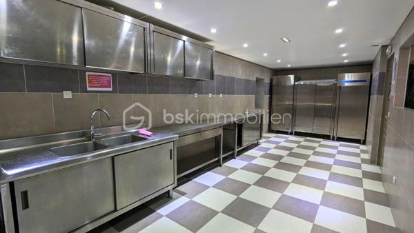 Local d'activité de 1 900 m²