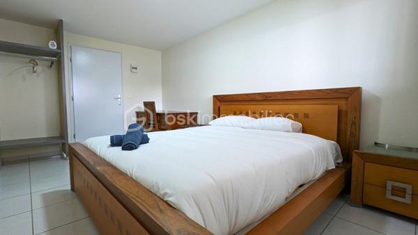 Local d'activité de 1 900 m²