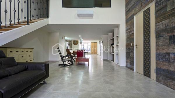 Local d'activité de 1 900 m²