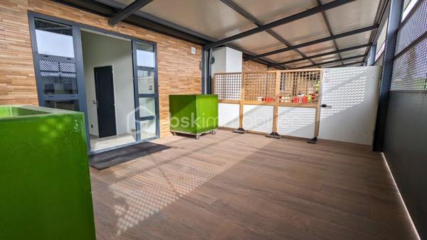 Local d'activité de 1 900 m²