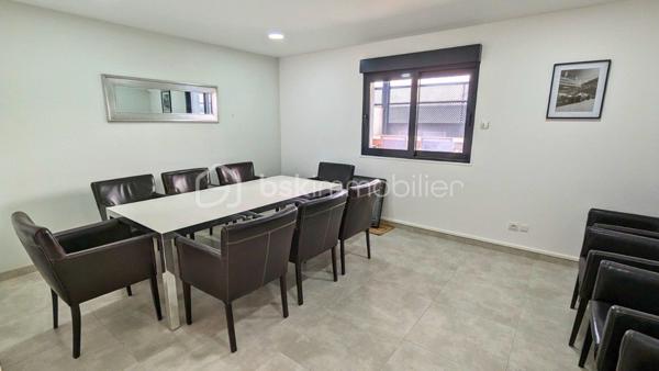 Local d'activité de 1 900 m²