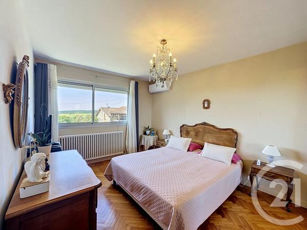 Maison à vendre  9 pièces - 264,39 m 2   AUCH  - 32