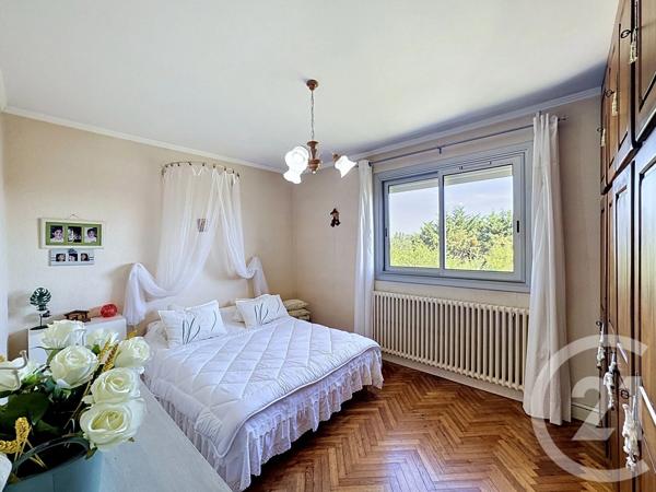 Maison à vendre  9 pièces - 264,39 m 2   AUCH  - 32