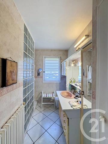Maison à vendre  9 pièces - 264,39 m 2   AUCH  - 32