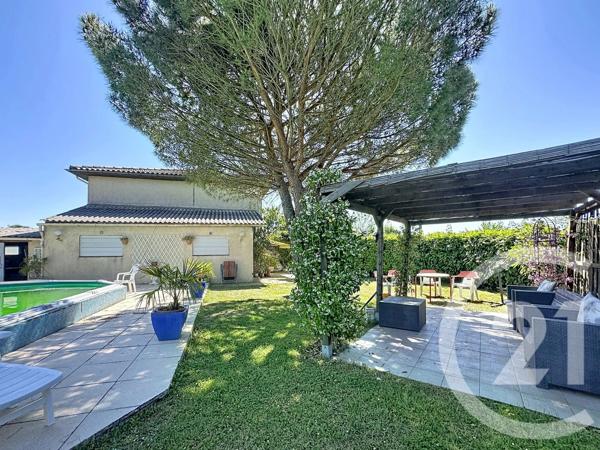 Maison à vendre  9 pièces - 264,39 m 2   AUCH  - 32