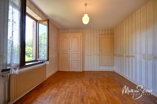 Thurins - Maison de village en bordure de Garon