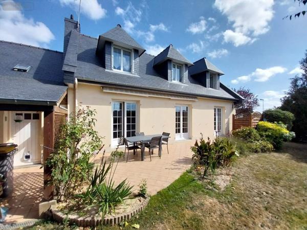 Maison à vendre à Saint-Gilles en Ille-et-Vilaine (35590), ref : 030/72987   
SAINT GILLES - Centre ville