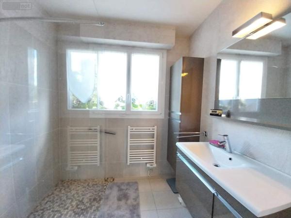 Maison à vendre à Saint-Gilles en Ille-et-Vilaine (35590), ref : 030/72987   
SAINT GILLES - Centre ville