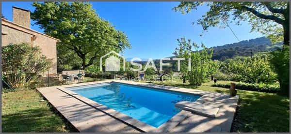 Maison 127 m2 plain pied, terrain 4220 m2, piscine