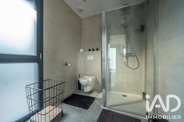 Maison à vendre 7 pièces 301 m² Saint-Étienne-de-Fontbellon