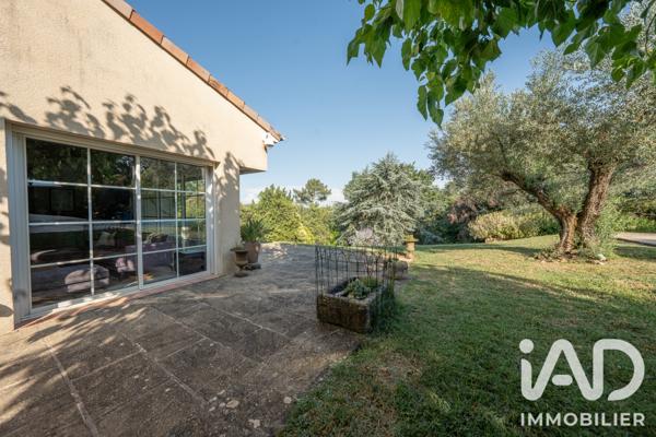 Maison à vendre 7 pièces 301 m² Saint-Étienne-de-Fontbellon