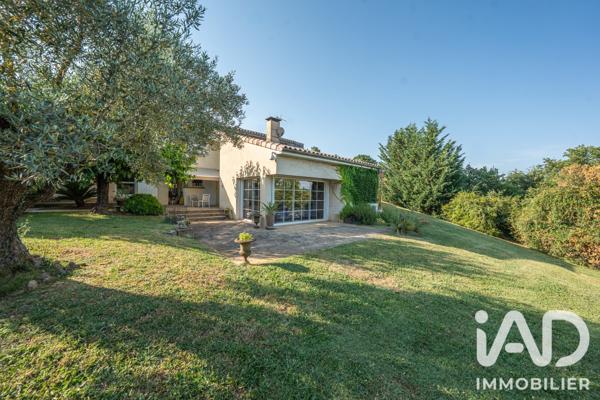 Maison à vendre 7 pièces 301 m² Saint-Étienne-de-Fontbellon