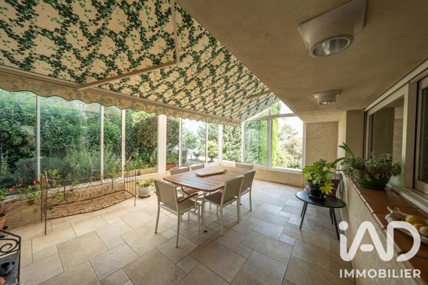Maison à vendre 7 pièces 301 m² Saint-Étienne-de-Fontbellon