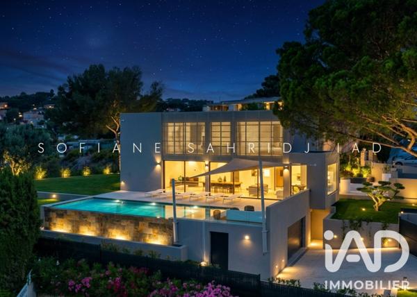 Maison à vendre 6 pièces 207 m² Bandol