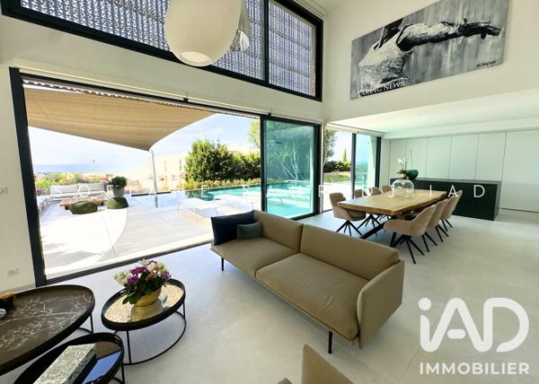Maison à vendre 6 pièces 207 m² Bandol