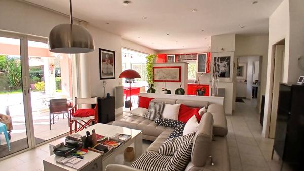 Cogolin (83310) VIAGER OCCUPE à COGOLIN H 80 et F 78